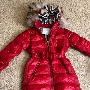 butberry kids Coat hat/fur/ both detachable.